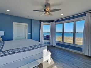 3 slaapkamers, een strijkplank/strijkijzer, gratis internet, beddengoed