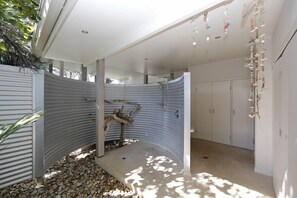 Property grounds - The Boat House - Absolute Beachfront paradise (Wongaling Beach)