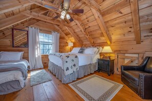4 bedrooms, iron/ironing board, WiFi, bed sheets - HugeLAKE/MOUNTAIN Views- private BEACH/Hottub/pets/canoe/firepit/lake/beach OPEN (Lake Lure)