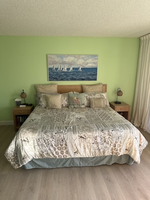 2 bedrooms, desk, iron/ironing board, free WiFi - Stunning Oceanfront View 2BR Heated Pool steps to Beach & Tiki Bar Resort Access (Stuart)