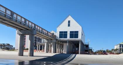 Make memories in this spacious home, short walk to the beach and Surfside Pier.