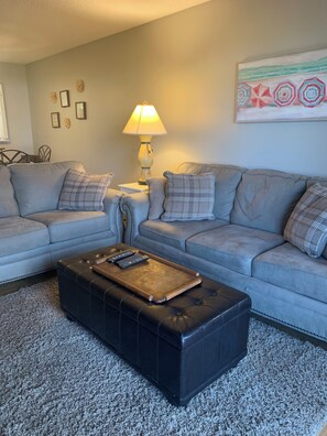 Smart TV - Beachfront Condo, Vibrant, Family-Friendly (St Augustine)