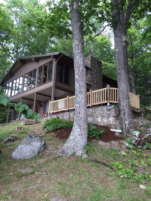 Exterior - Charming Cottage By The Shore Of Beautiful Long Lake, Harrison, Maine (Harrison)