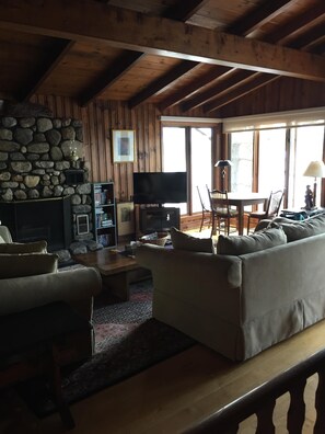 TV, fireplace, DVD player, books - Charming Cottage By The Shore Of Beautiful Long Lake, Harrison, Maine (Harrison)