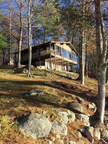 Charming Cottage By The Shore Of Beautiful Long Lake, Harrison, Maine