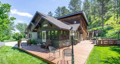 Deer Glen Lodge Thirty Minutes from Mt Rushmore - In Rapid City On Canyon Lake Thirty Minutes from Mt Rushmore
