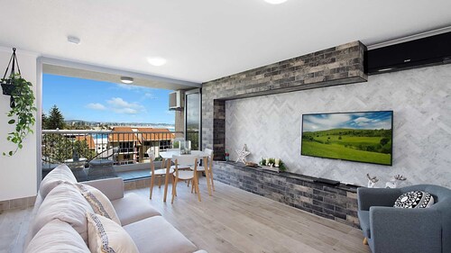 Kirra Gardens 15 on Kirra Point Beachfront - Min. 3 night stays!