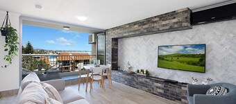 Kirra Gardens 15 on Kirra Point Beachfront - Min. 3 night stays!