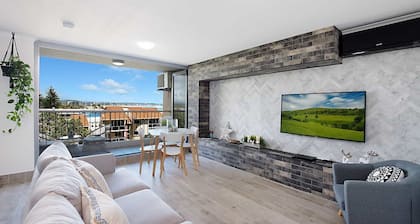 Kirra Gardens 15 on Kirra Point Beachfront - Min. 3 night stays!