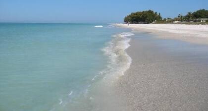 Coastal Cottage On Holmes Beach With Private Heated Pool! 1 Block to beach.