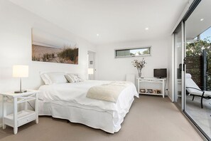 Unclassified image, 3 of 18, button - Horizons - A Luxurious Retreat (Lorne)