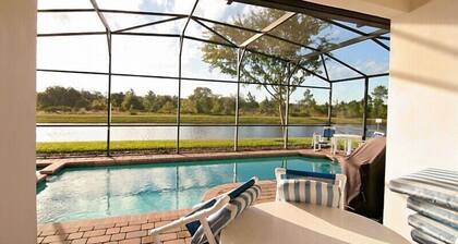 Lake&sunset view house in gated resort near Disney