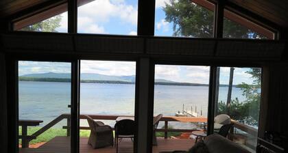 Beautiful Winnipesaukee Veasey Shore, Mountain View, Sandy beach, 50 ft dock.
