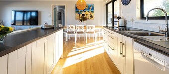 ABSOLUTE BEACHFRONT - Smooth Sailing Yorke Peninsula