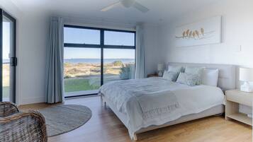 3 bedrooms, iron/ironing board, free WiFi