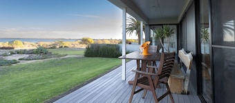 ABSOLUTE BEACHFRONT - sileä purjehdus Yorken niemimaa