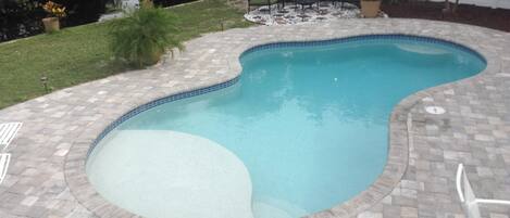 Piscina all'aperto, una piscina riscaldata