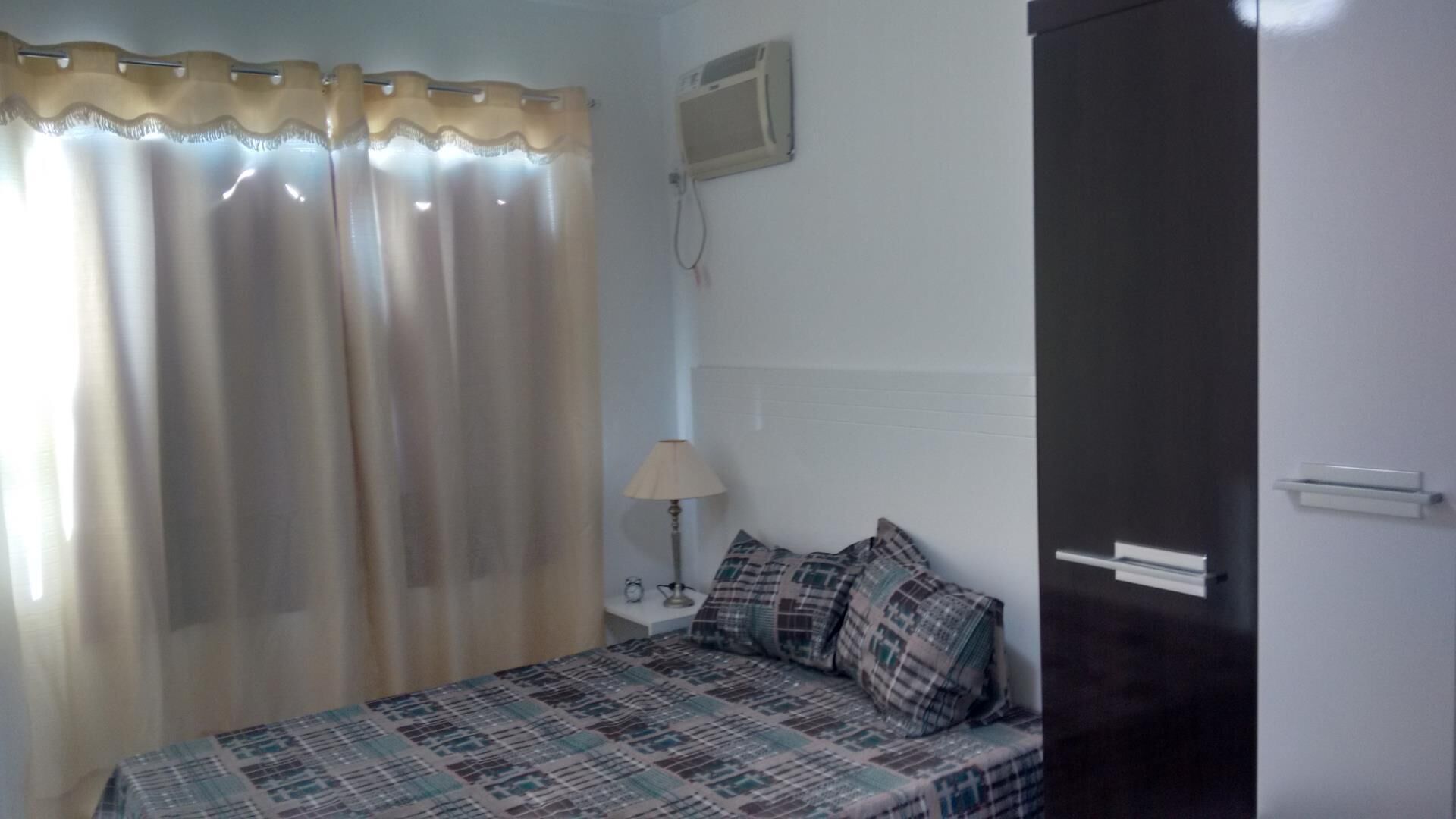 2 quartos, ferros/tábuas de passar roupa, Wi-Fi de cortesia