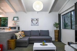 Smart-tv, videospil, bøger, stereoanlæg