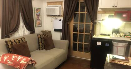 Studio A. Katie & Steve Riley Apartment