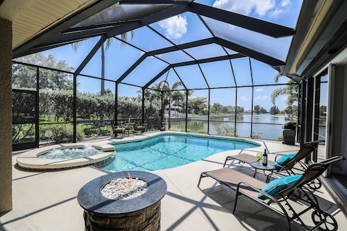 Tropical Waterfront Paradise with Amazing Sunset Views!