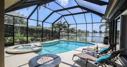 Tropical Waterfront Paradise with Amazing Sunset Views!