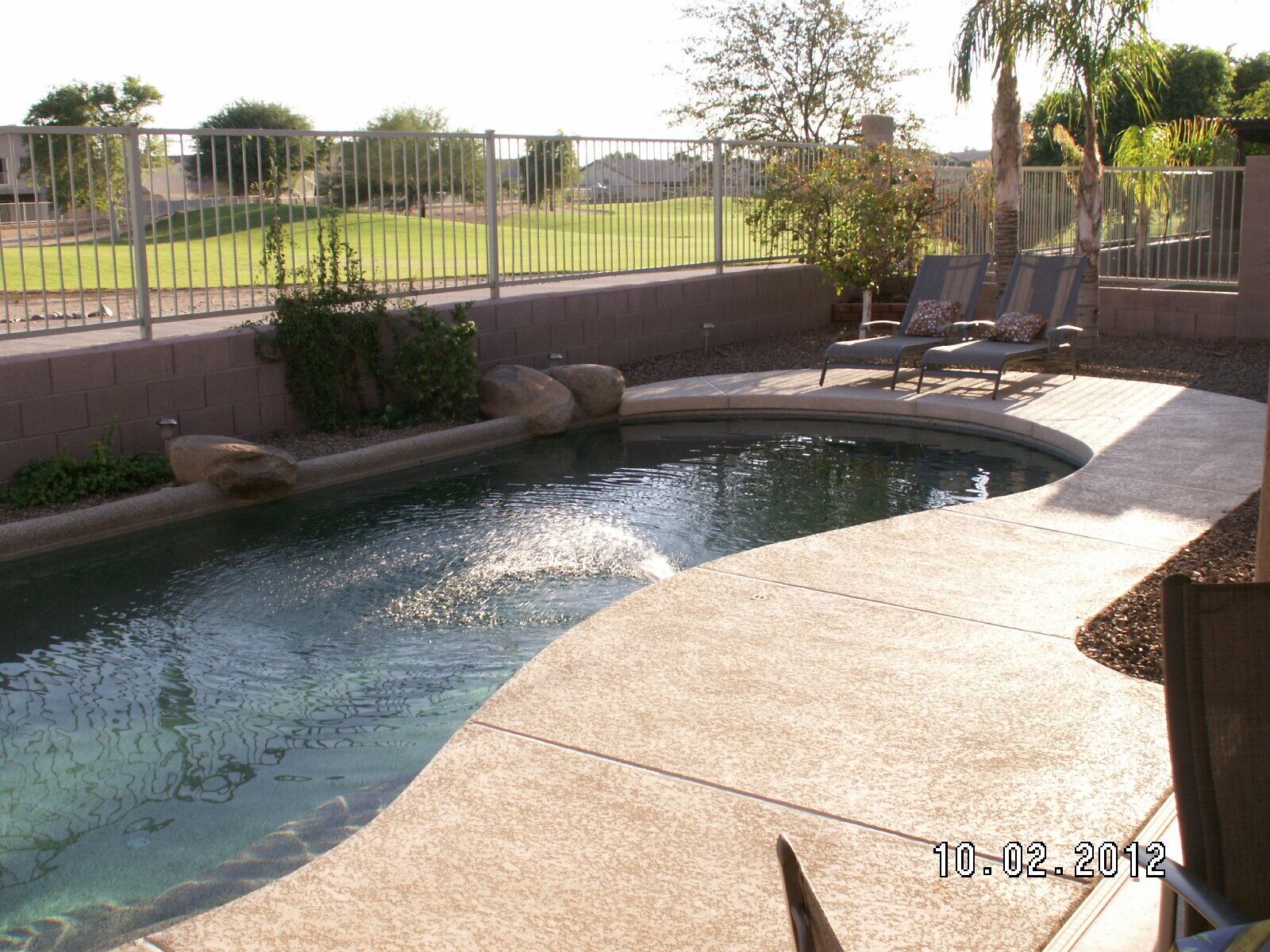 Family Friendly Home with HEATED Pool Located on a Golf Course