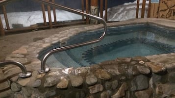 Beheizter Pool