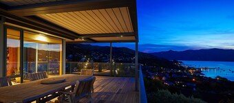 Akaroa Holiday Home.  Spacious, sunny, harbour views and close to town. Sleeps 8