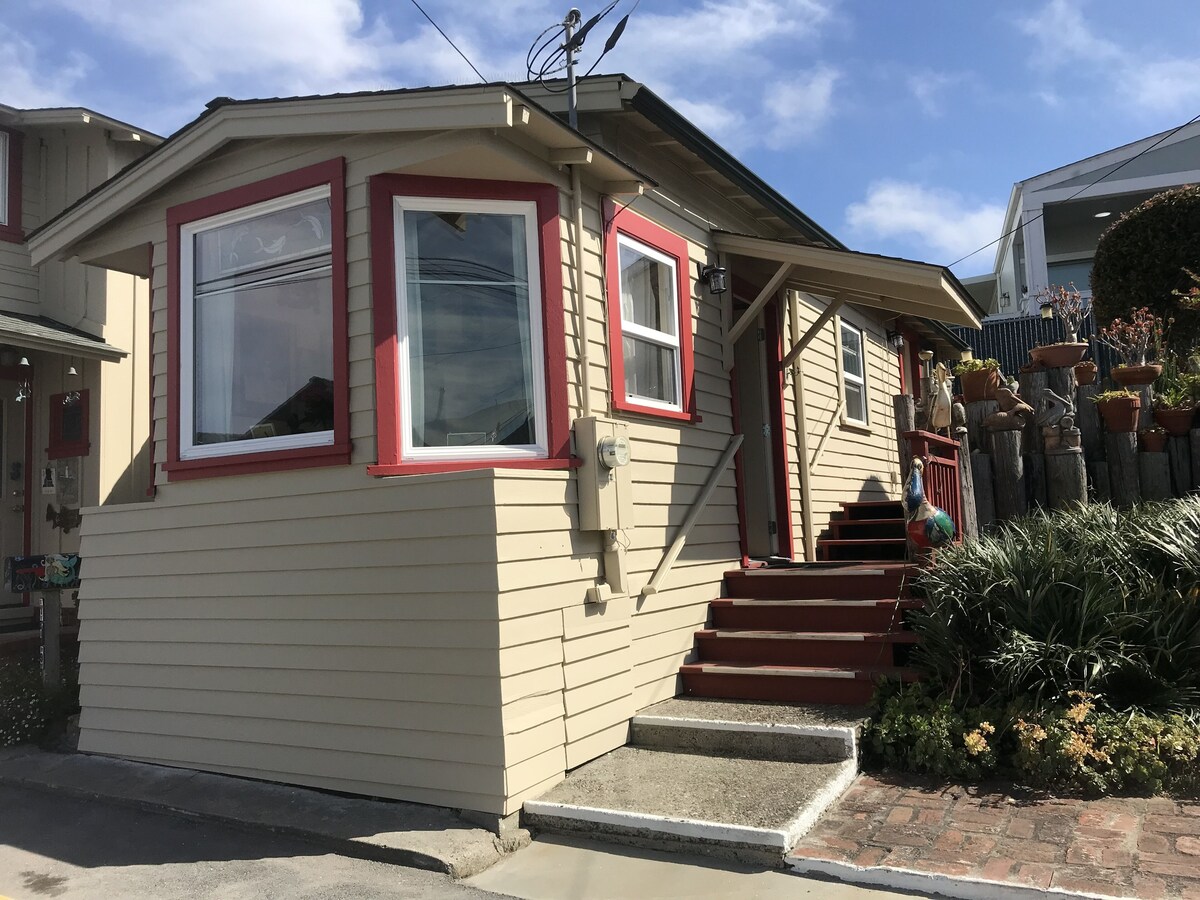 Photo 10 of Mermaid Retreat, PET FRIENDLY, One Week Minimum Stay, Permit #0027