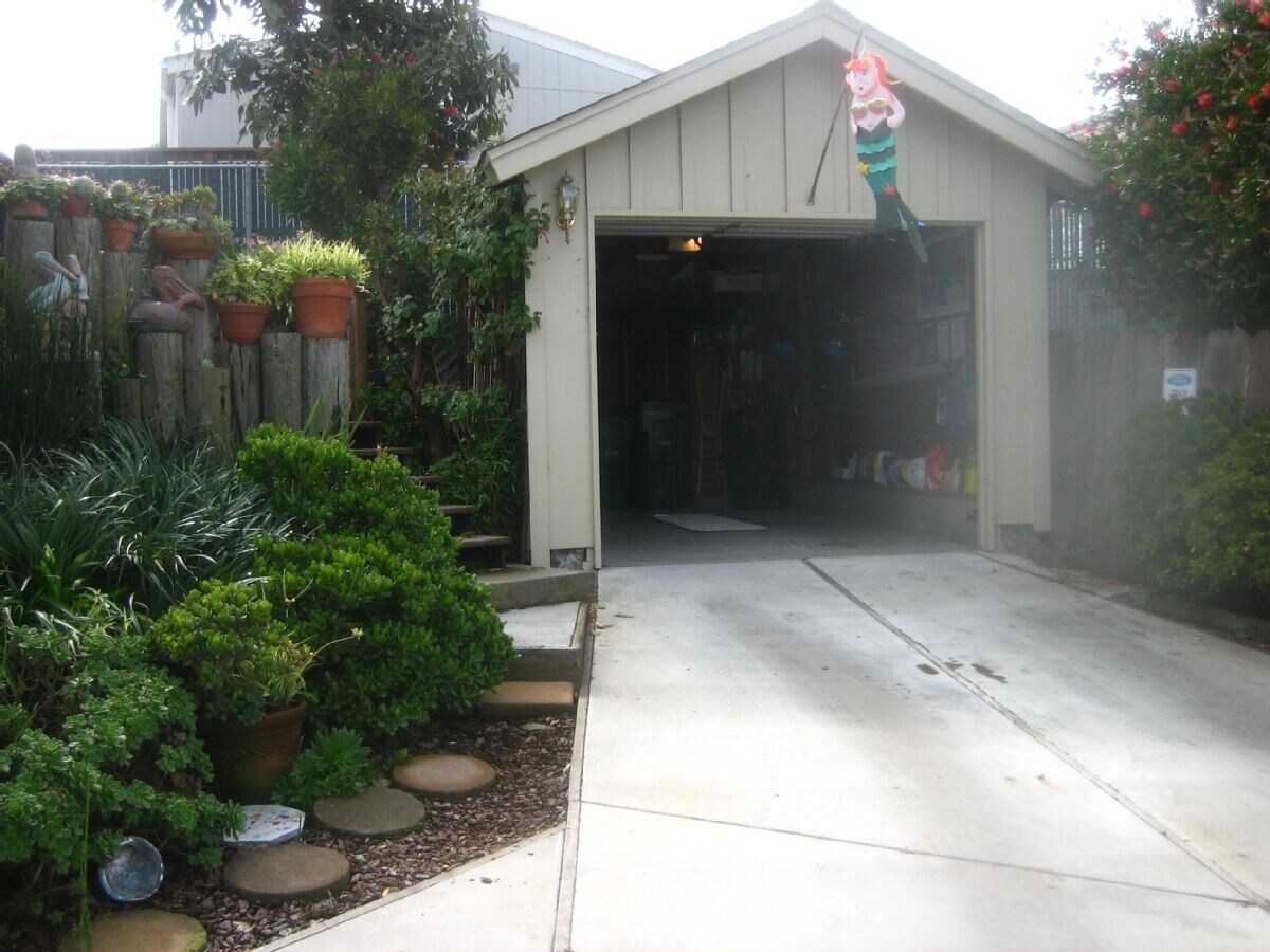 Photo 37 of Mermaid Retreat, PET FRIENDLY, One Week Minimum Stay, Permit #0027