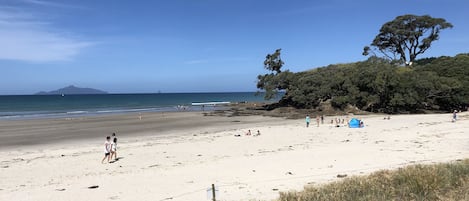 In Strandnähe, Liegestühle