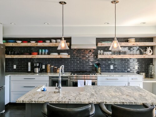 Industrial-Chic, Newly Renovated in the Center of Provincetown!