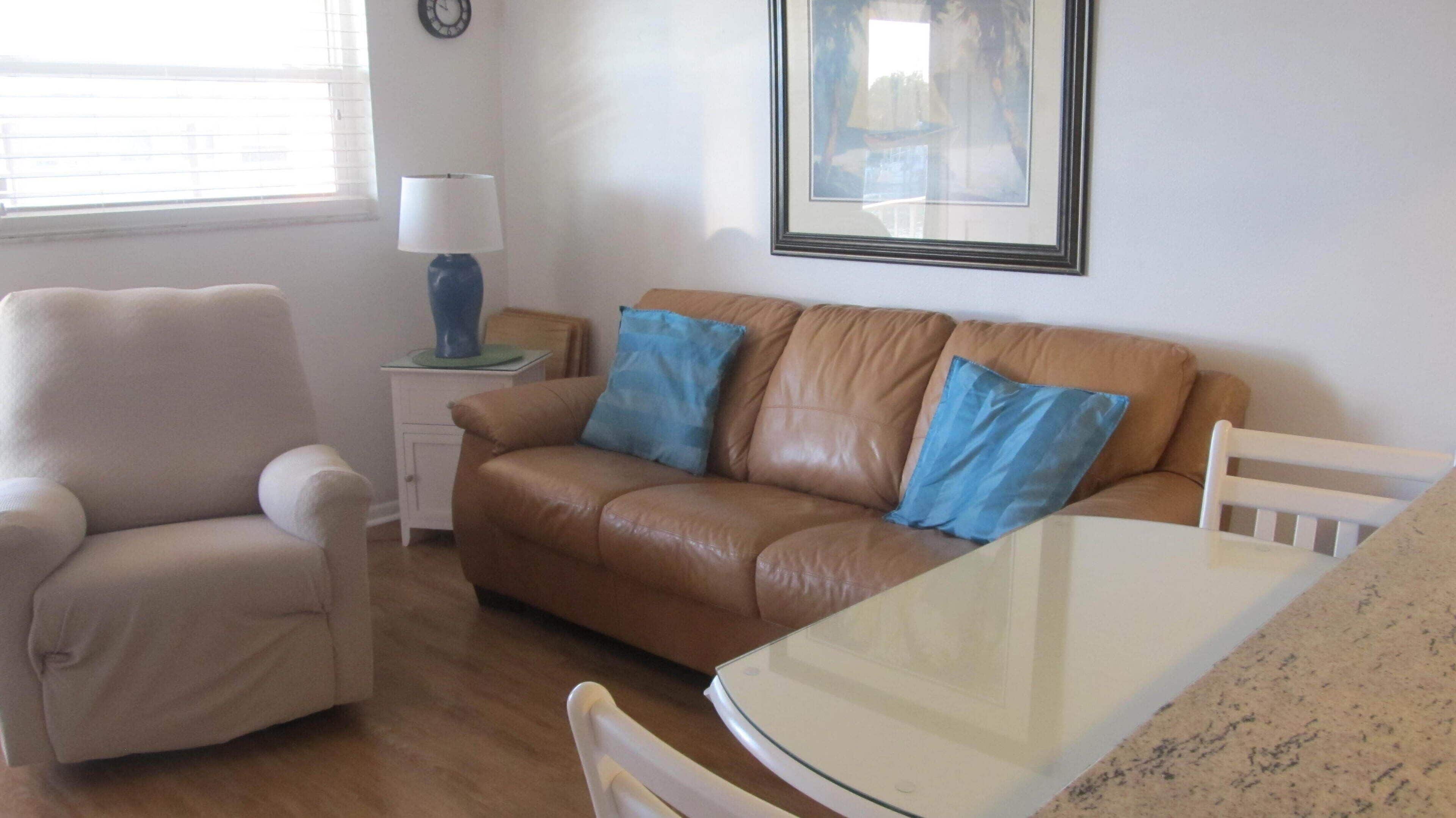 Watch The Sunrise ,Sunset, Bay,  Beach Perfect Quiet Location On Sunset Beach - Treasure Island, FL