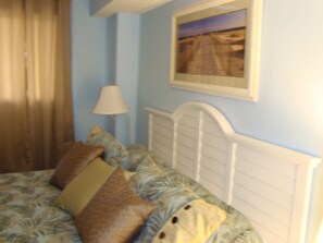 1 bedroom, in-room safe, iron/ironing board, free WiFi