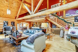 Smart-TV, peis, videospill og DVD-spiller