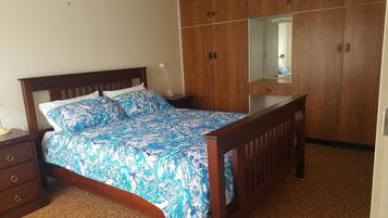 3 habitaciones, tabla de planchar con plancha y wifi gratis