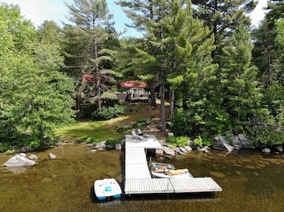 All Seasons - Muskoka Retreat on Sparrow Lake