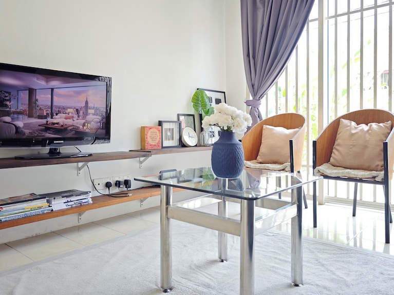 Cosy Batu Kawan Homestay 8 Pax ~ 5 Mins To Design Village & Ikea ~ Entire Home - Batu Kawan