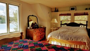 3 bedrooms, iron/ironing board, travel cot, free WiFi