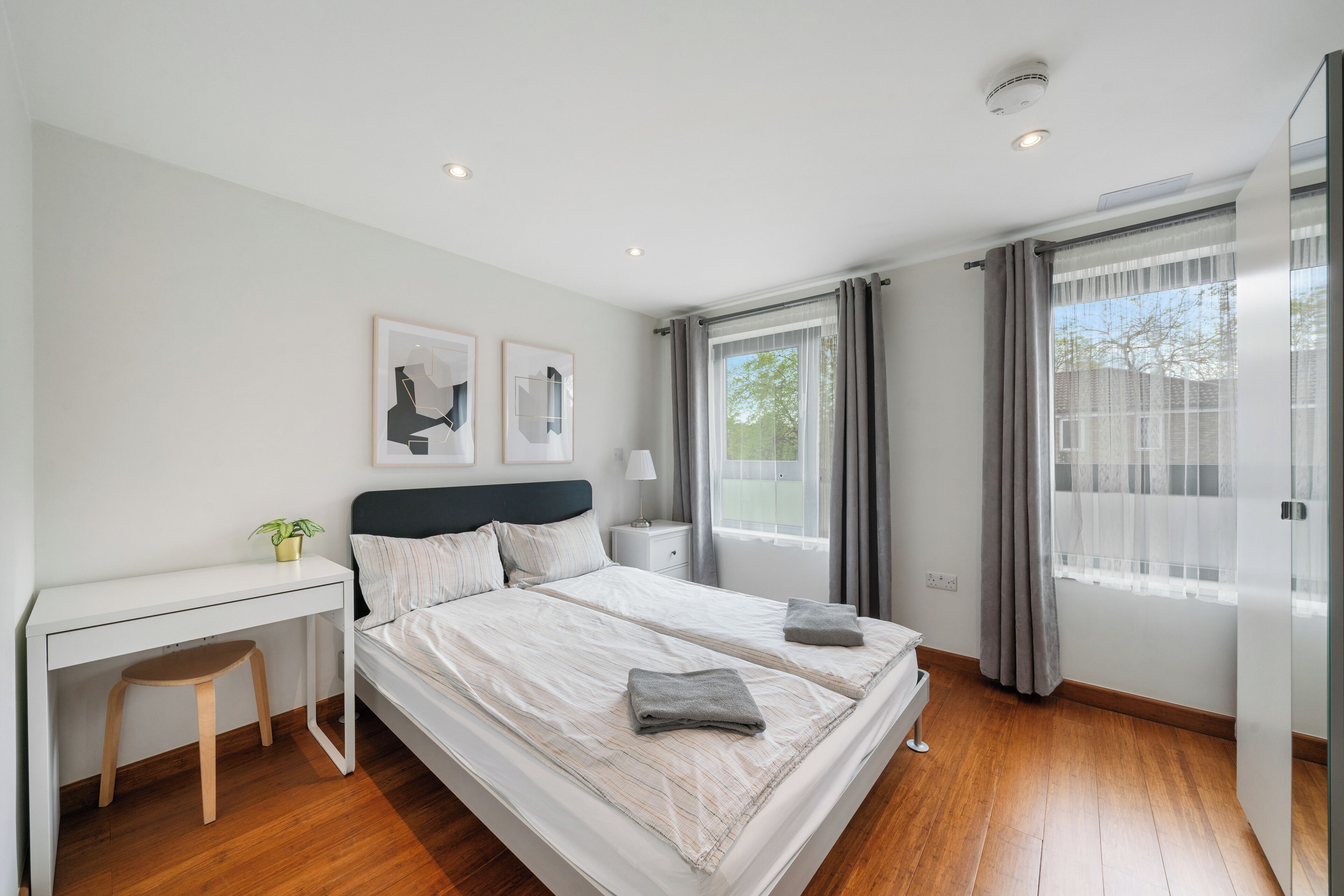 6 Schlafzimmer, Schreibtisch, Bügeleisen/Bügelbrett, kostenloses WLAN