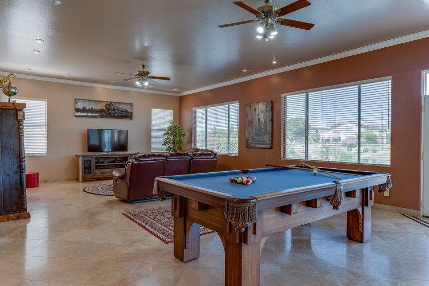 Amenities Abound At This Clean, Safe Home! Worry-free, Relaxing Time Away!<br> - Chandler, AZ