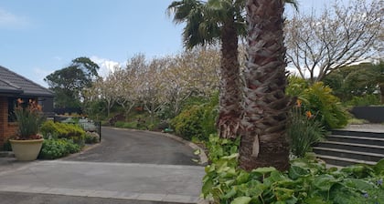 Court de tennis de la piscine, à 2 km de l'aéroport et du bloc Bell, à 7 km du City CBD