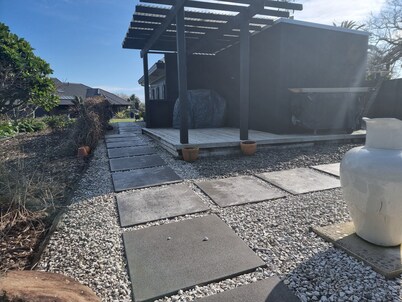 Rosandra Retreat 1.  Cosy, relax enjoy, family friendly.