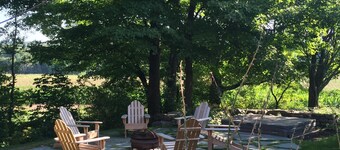 Nyoppusset gårdshus med boblebad, flott beliggenhet og utsikt