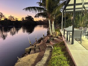 Outdoor dining - 9 at the Marina  - Holiday House (Urunga)