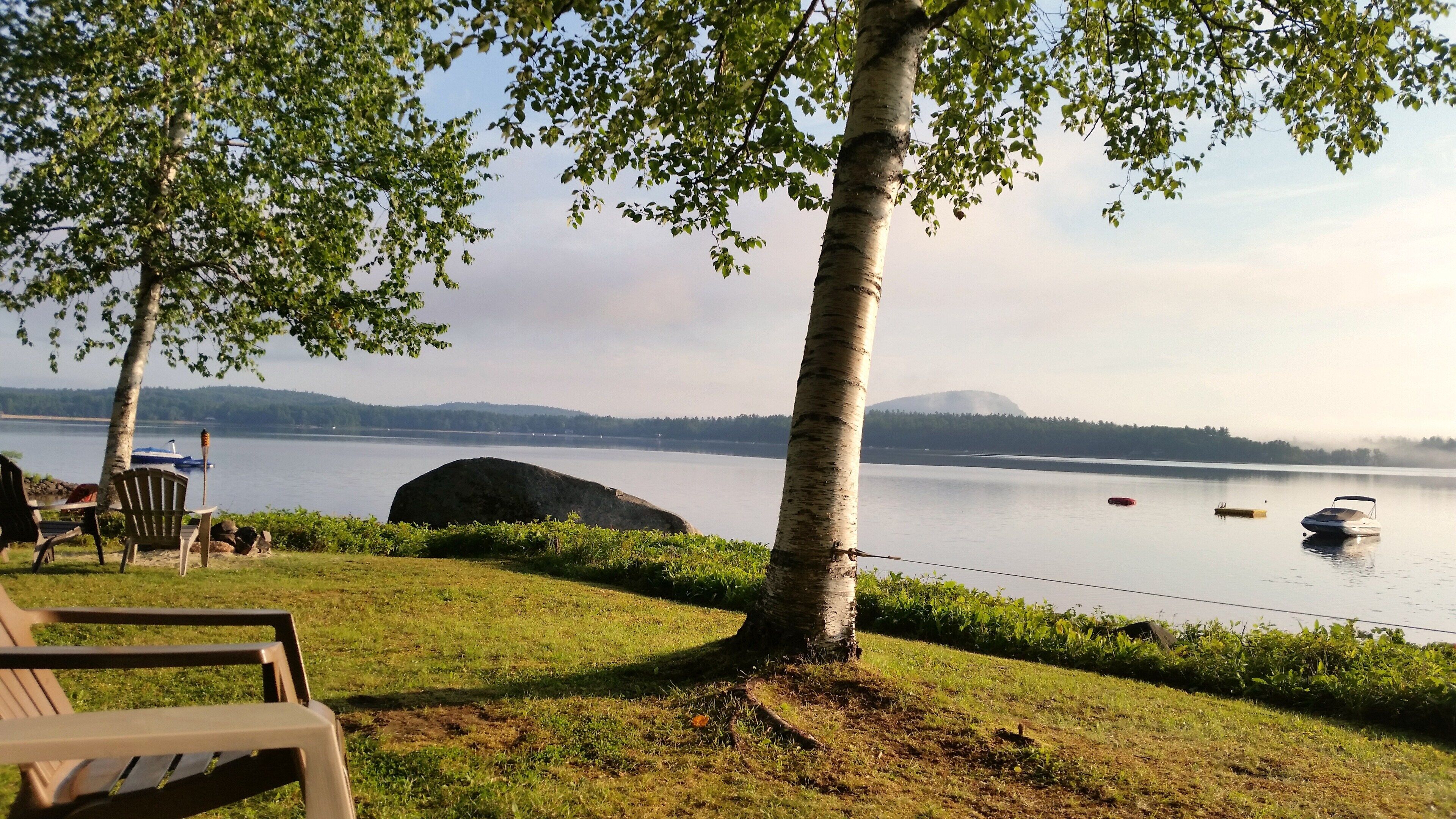 Charming Lovewell Pond Lakehouse:Beach,Open Layout, AC/Wash/Dryer/WIFI/Cable