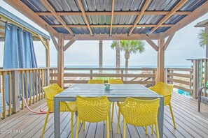 Outdoor dining - Last min special, Beautiful Home on Beach front,3Bedroom,3bath, Sunset view (Panama City Beach)