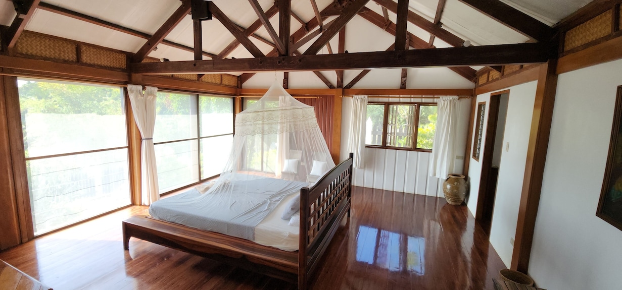 Nature Oriented Villa With Amazing Private Beach - Puerto Princesa