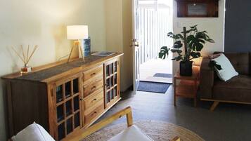 Smart TV, fireplace, books